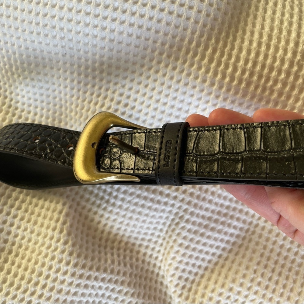 Levi's Black Embossed Belt with Gold Buckle NWOT